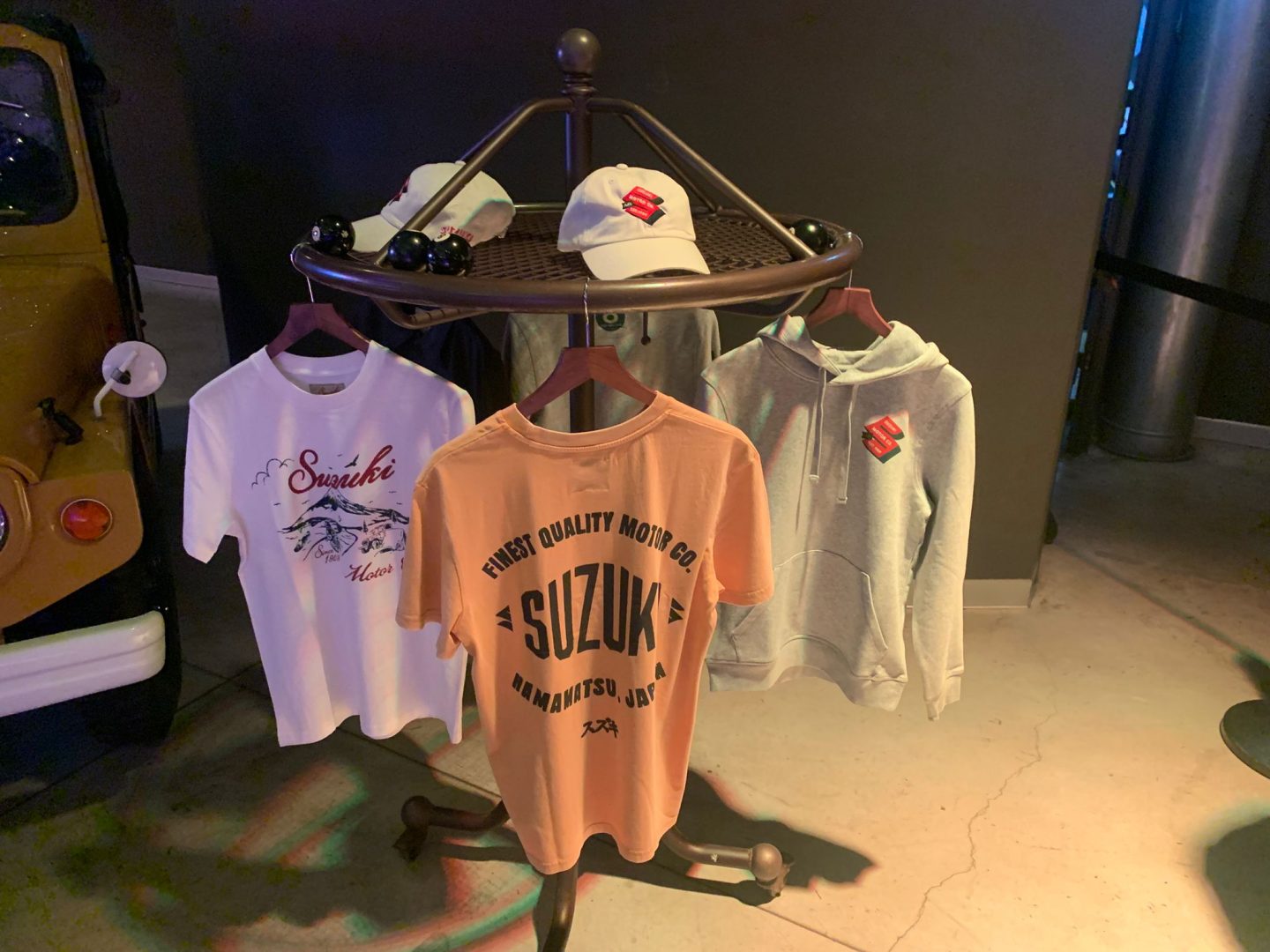 Suzuki lancia a Eicma una nuova collezione di abbigliamento di qualità Suzuki lancia a Eicma una nuova collezione di abbigliamento di qualità