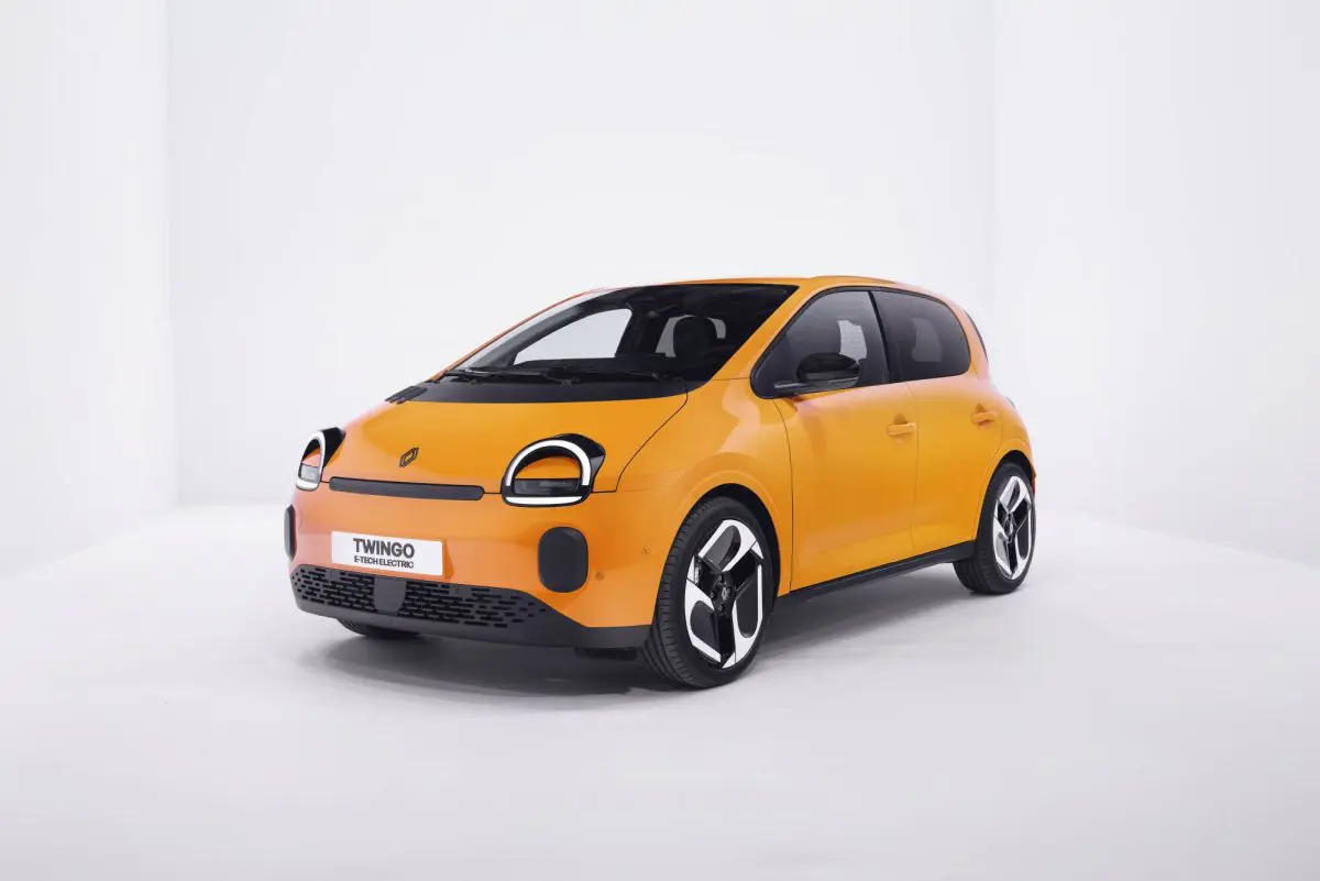Renault Twingo E-Tech Electric, rivoluzione tra le city car
