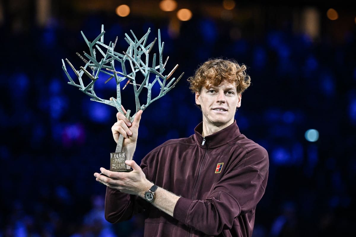 Sinner trionfa al Masters 1000 di Parigi e torna numero 1 del mondo “Ora appuntamento alle Finals”