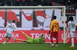 Bonazzoli-Sanabria, la Cremonese batte il Lecce 2-0