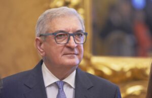 Foti “La maggioranza non si dividerà, gli aiuti all’Ucraina servono alla pace”