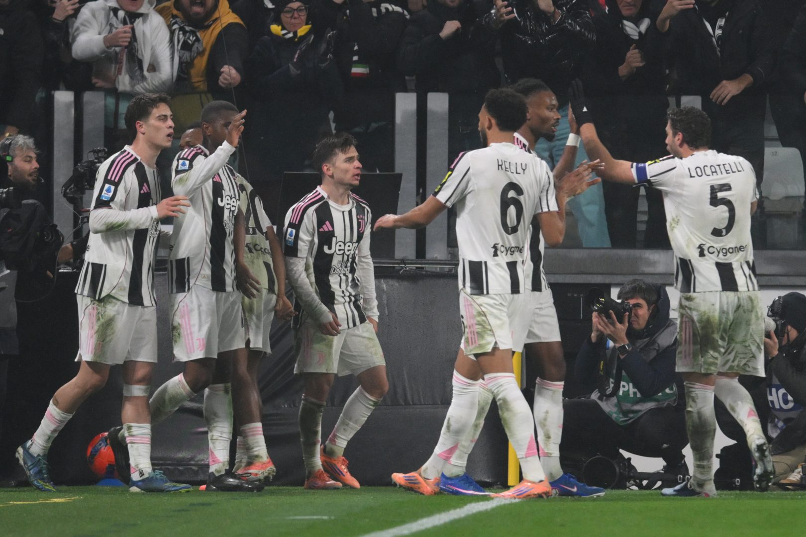 Conceicao e Openda, la Juventus continua a vincere: Roma sconfitta 2-1