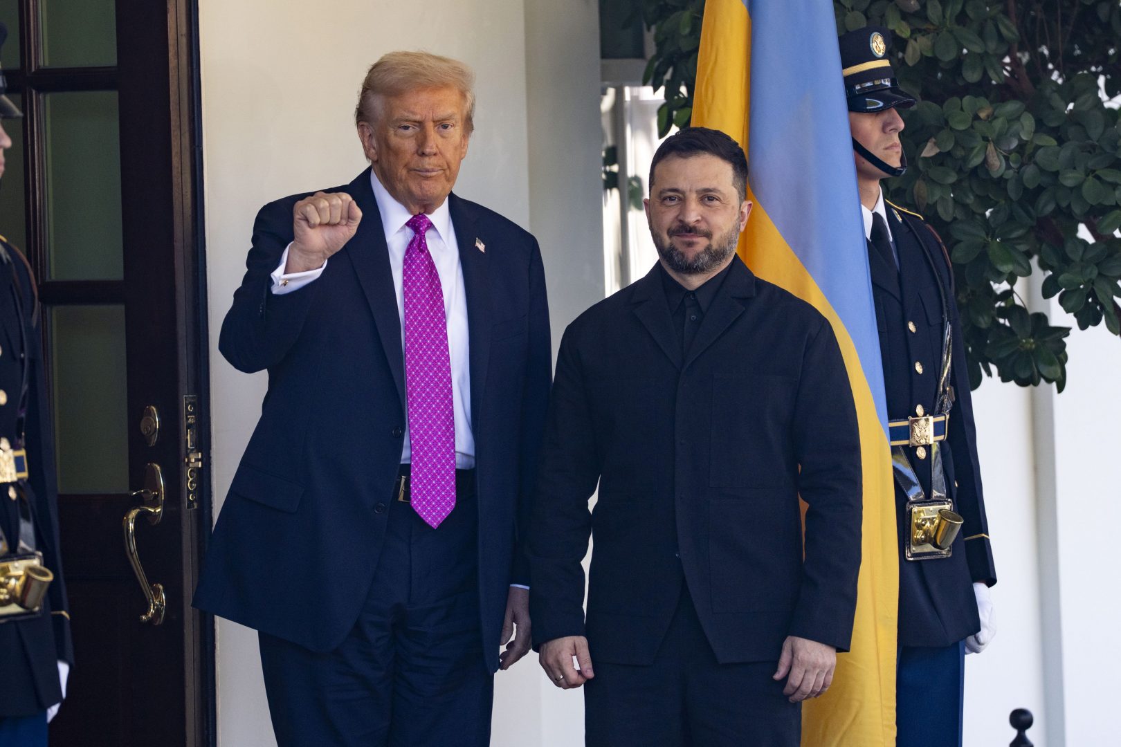 Trump “Zelensky non ha niente finché non lo approvo io, ma l’incontro andrà bene”. Il Cremlino “Russia e Usa proseguono nel dialogo”