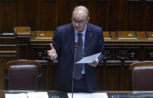 Strage Crans-Montana, il 7 gennaio un minuto di silenzio in tutte le scuole