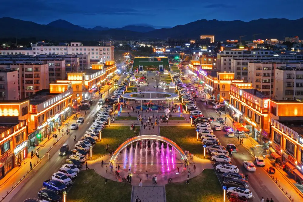 Fondi da tutta la Cina per lo sviluppo della regione autonoma dello Xinjiang