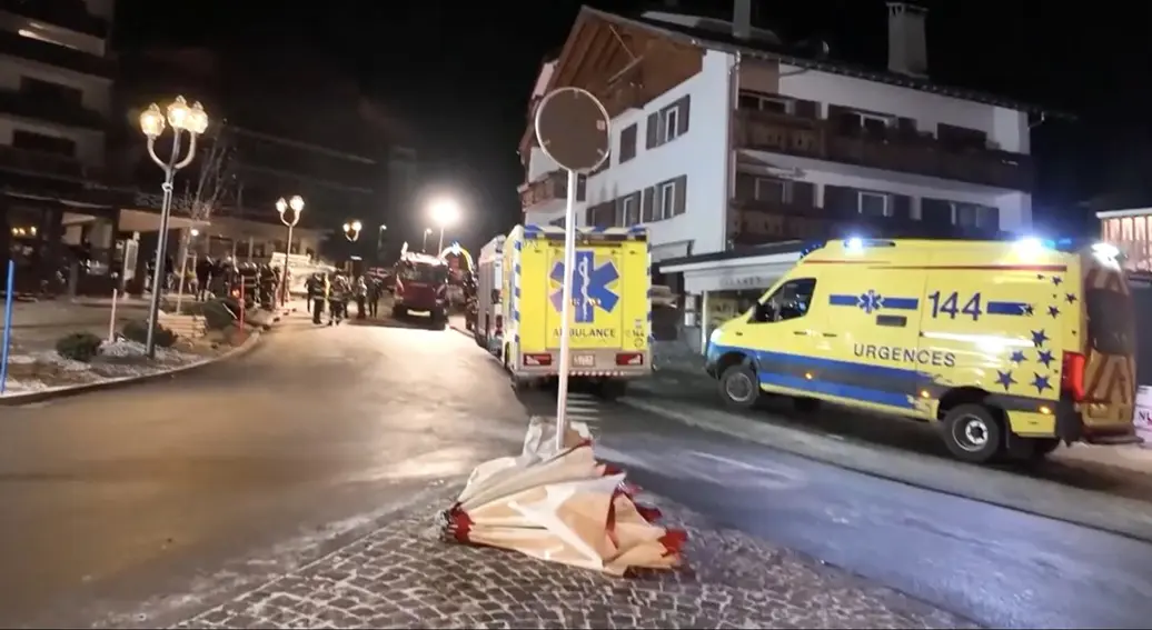 Strage di Capodanno a Crans Montana, almeno 47 morti e 115 feriti. L’ambasciatore: “Sono 6 gli italiani dispersi e 13 i feriti”. Tajani “Tragedia di dimensioni enormi”