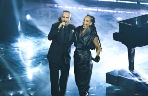 Sanremo, Filippucci vince tra le Nuove Proposte. Emoziona il duetto Ramazzotti-Alicia Keys. Nella top five Arisa, Luchè, Sal Da Vinci, Brancale, Sayf