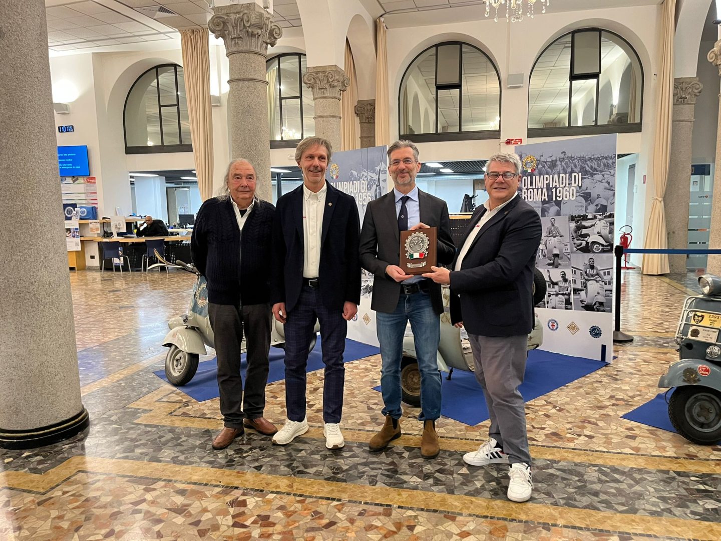 Milano, all’Aci di Corso Venezia la mostra “La Vespa alle Olimpiadi”