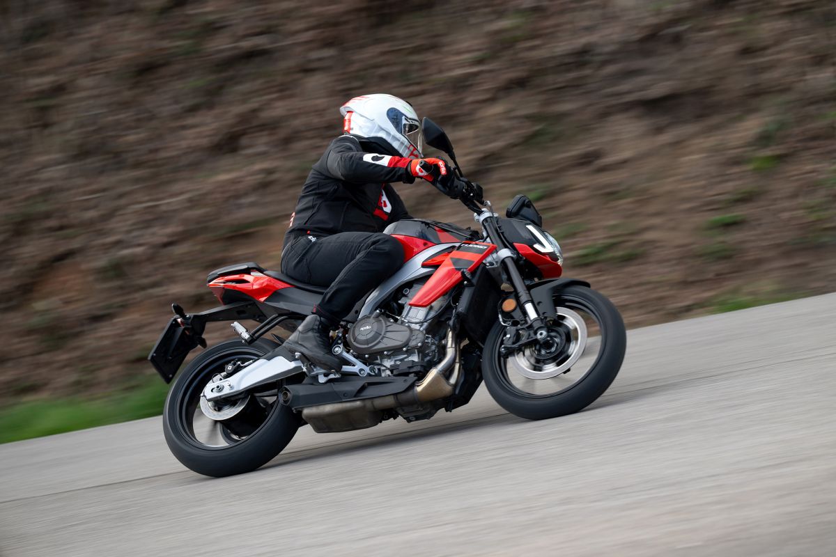 Aprilia e Moto Guzzi, parte da Roma l’Italian Demo Ride Tour