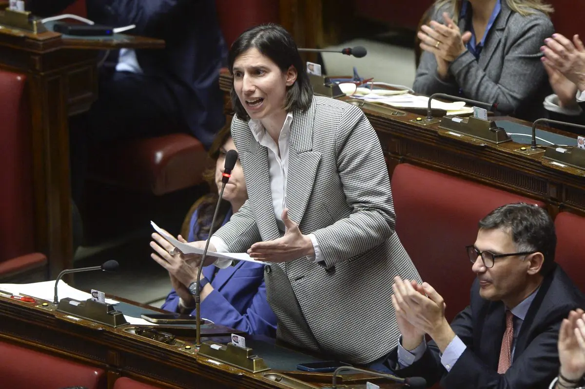 Giustizia, Schlein “Dimissioni tardive, Delmastro e Bartolozzi capri espiatori”