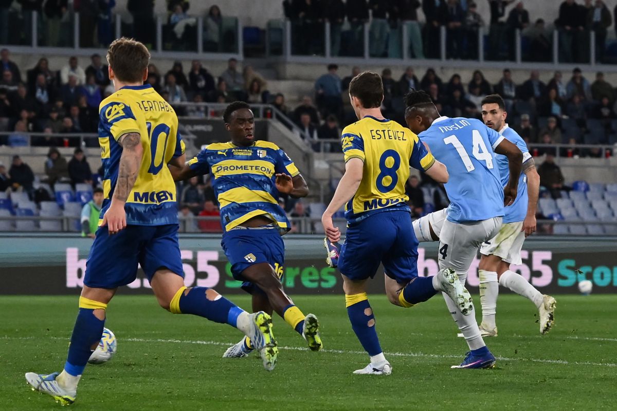 Noslin salva la Lazio, finisce 1-1 contro il Parma