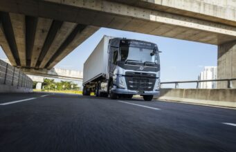 Volvo Trucks lancia nuovi motori, meno consumi e pronti all’idrogeno