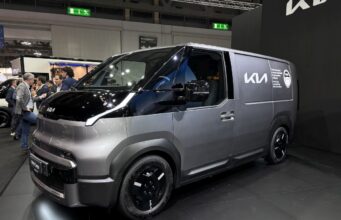 Successo per Kia PV5 Cargo, veicolo elettrico con componenti modulari