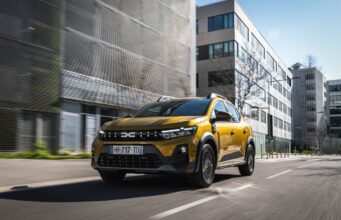 Dacia Sandero, design moderno che conquista gli automobilsiti italiani