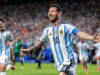 Messi show e l’Argentina vince al debutto, tripletta da record all’Algeria