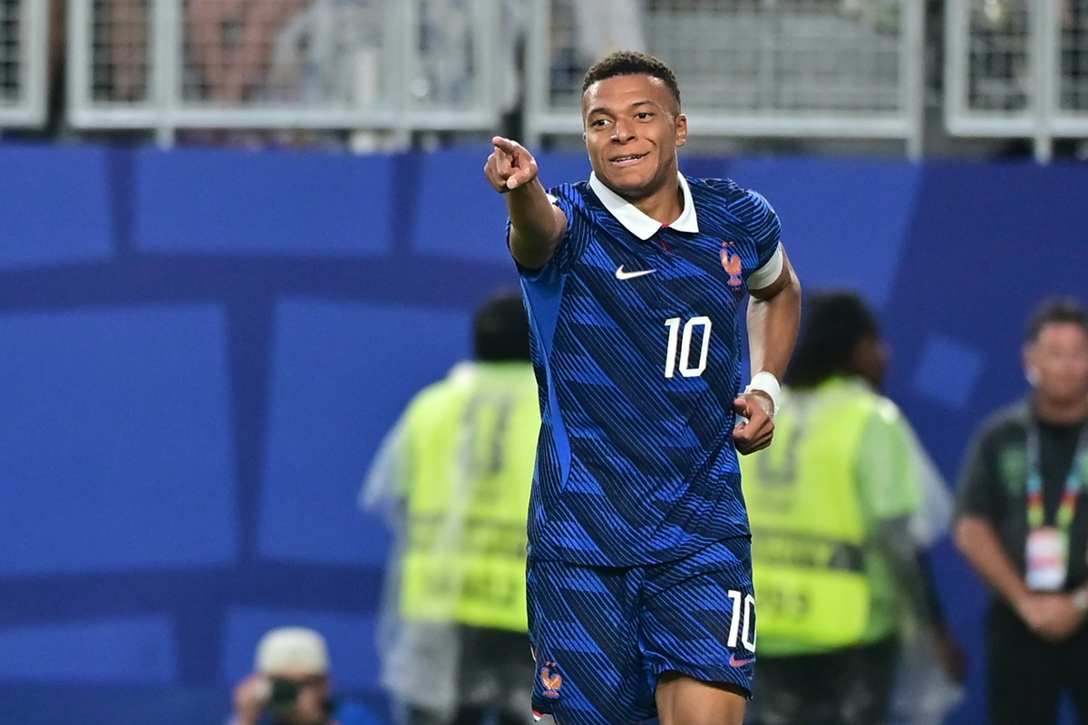 Tra pioggia e fulmini la Francia batte l’Iraq 3-0