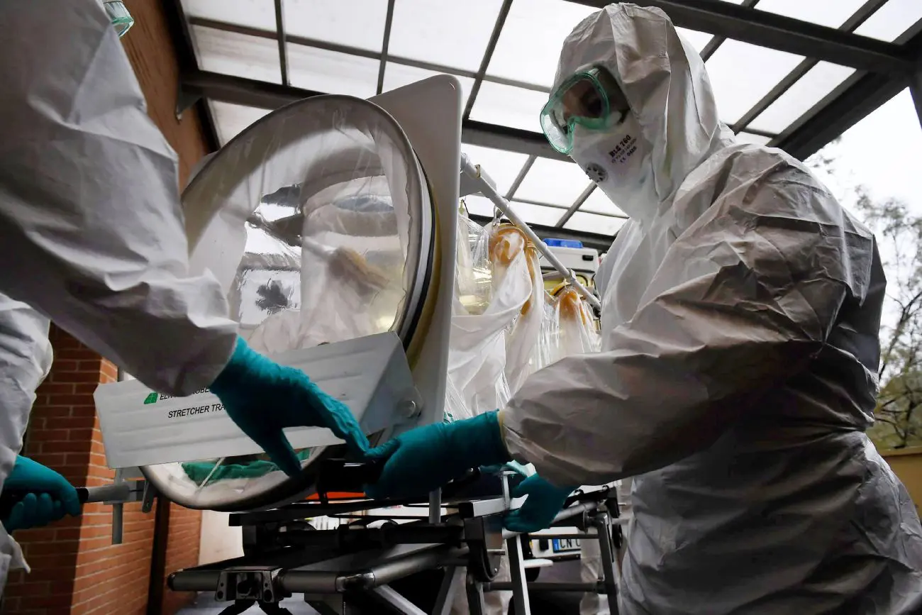 Ebola, Ministero della Salute “Accertamenti su un caso sospetto in Sardegna”. La Regione “Paziente sottoposto a monitoraggio continuo”