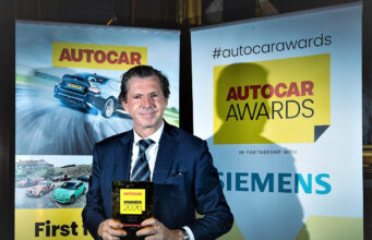 Fiat, il CEO Olivier Francois riceve il prestigioso Editors’ Award agli Autocar Awards 2026