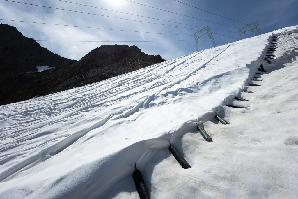 Mini lancia Takes Care, progetto per gestione sostenibile della neve in alta quota
