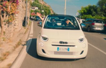 Fiat 500 Hybrid Cabrio Dolcevita protagonista del videoclip estivo di Rovazzi