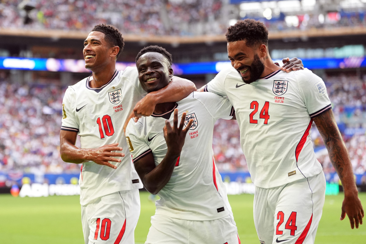 Finalina-show tra Francia e Inghilterra, triplo Saka nel 4-6 che vale il bronzo