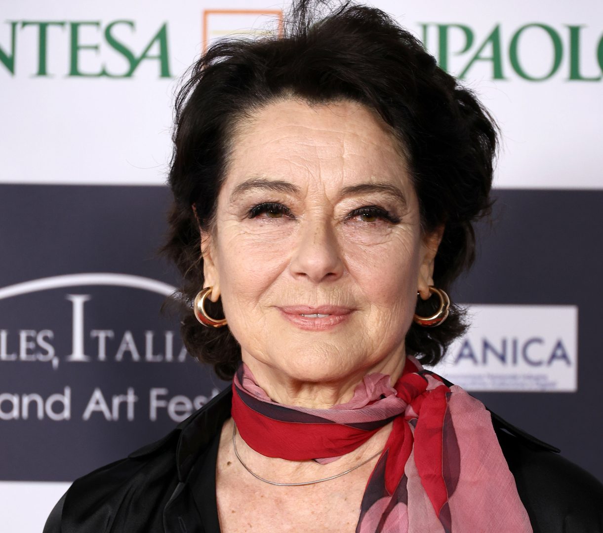 Monica Guerritore “Ho finito un ciclo di sei chemio, è andata molto bene. La ricerca ci protegge e cura” / Video