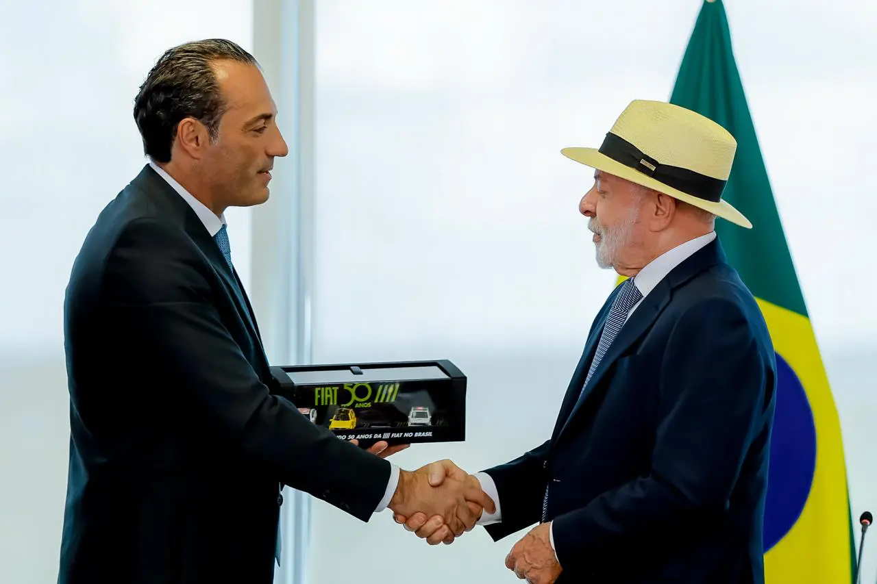 Filosa incontra Lula per il 50° anniversario di Fiat in Brasile