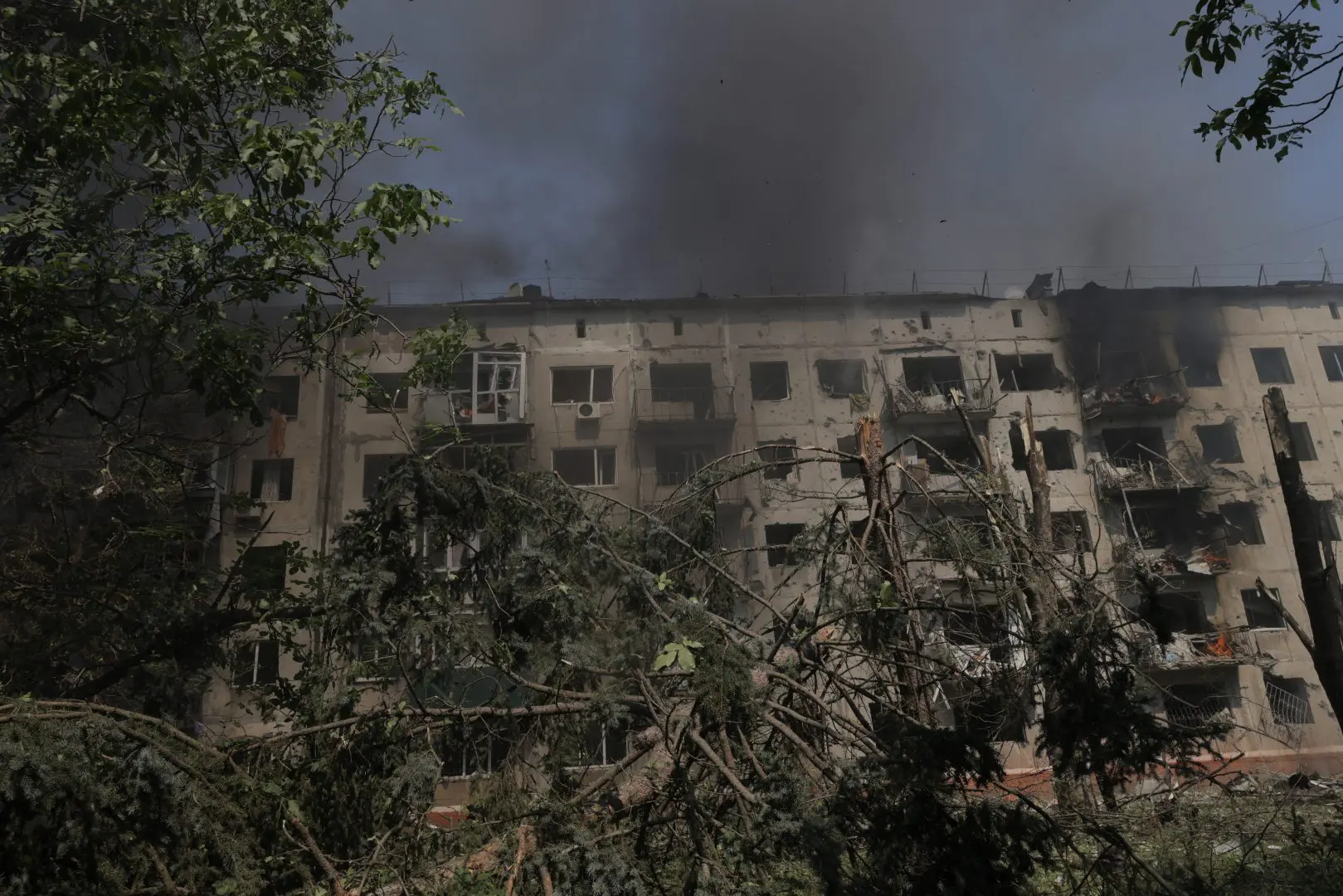 Notte di attacchi incrociati tra Ucraina e Russia