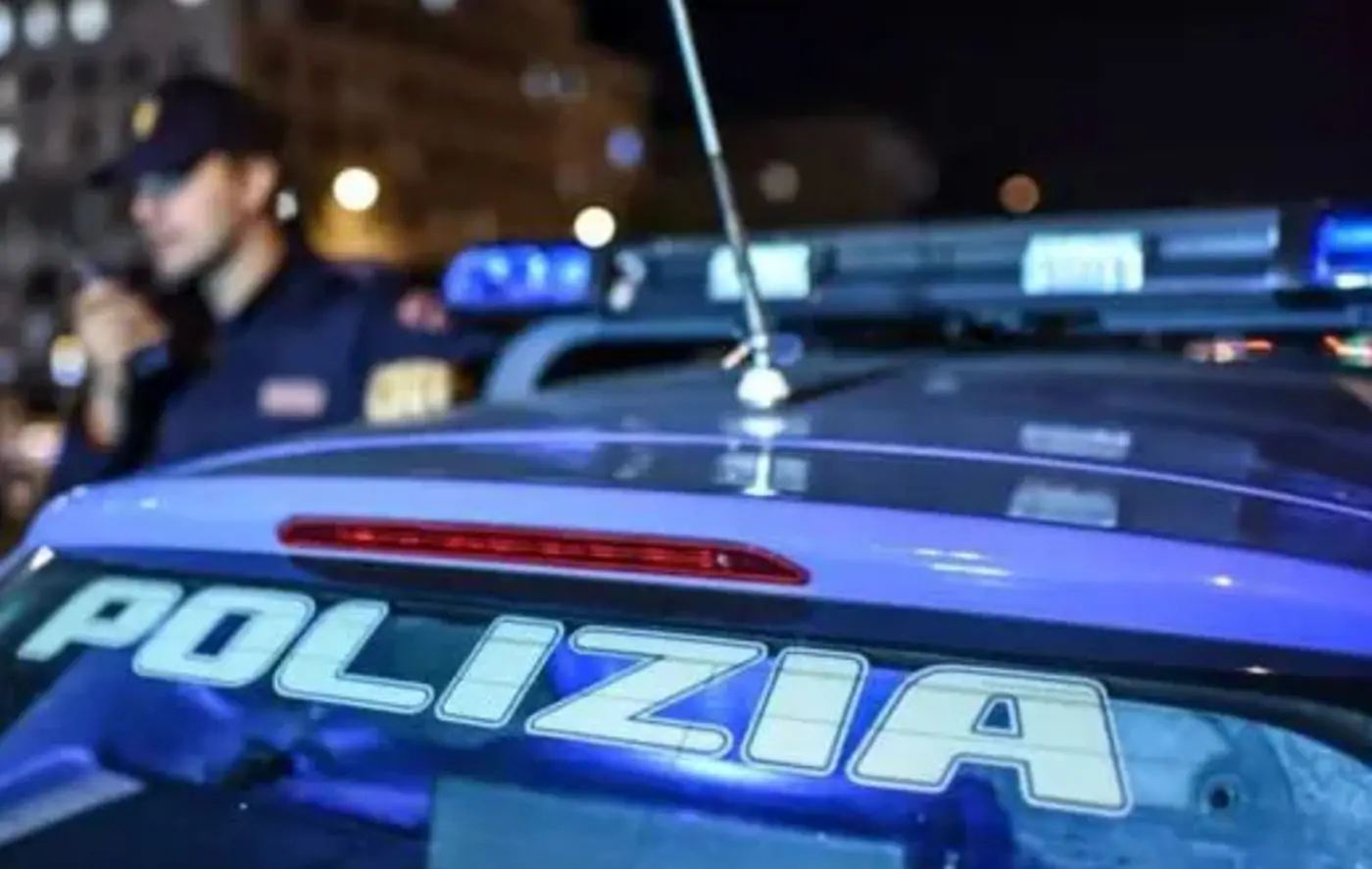 Aggredisce la moglie e accoltella il figlio, arrestato 48enne a Ischia