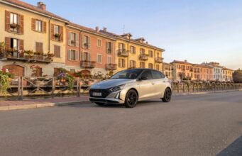 Hyundai i20, più tecnologia e sicurezza per il Model Year 2027