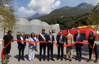 Moto Guzzi rinasce a Mandello, presentato il nuovo stabilimento e museo