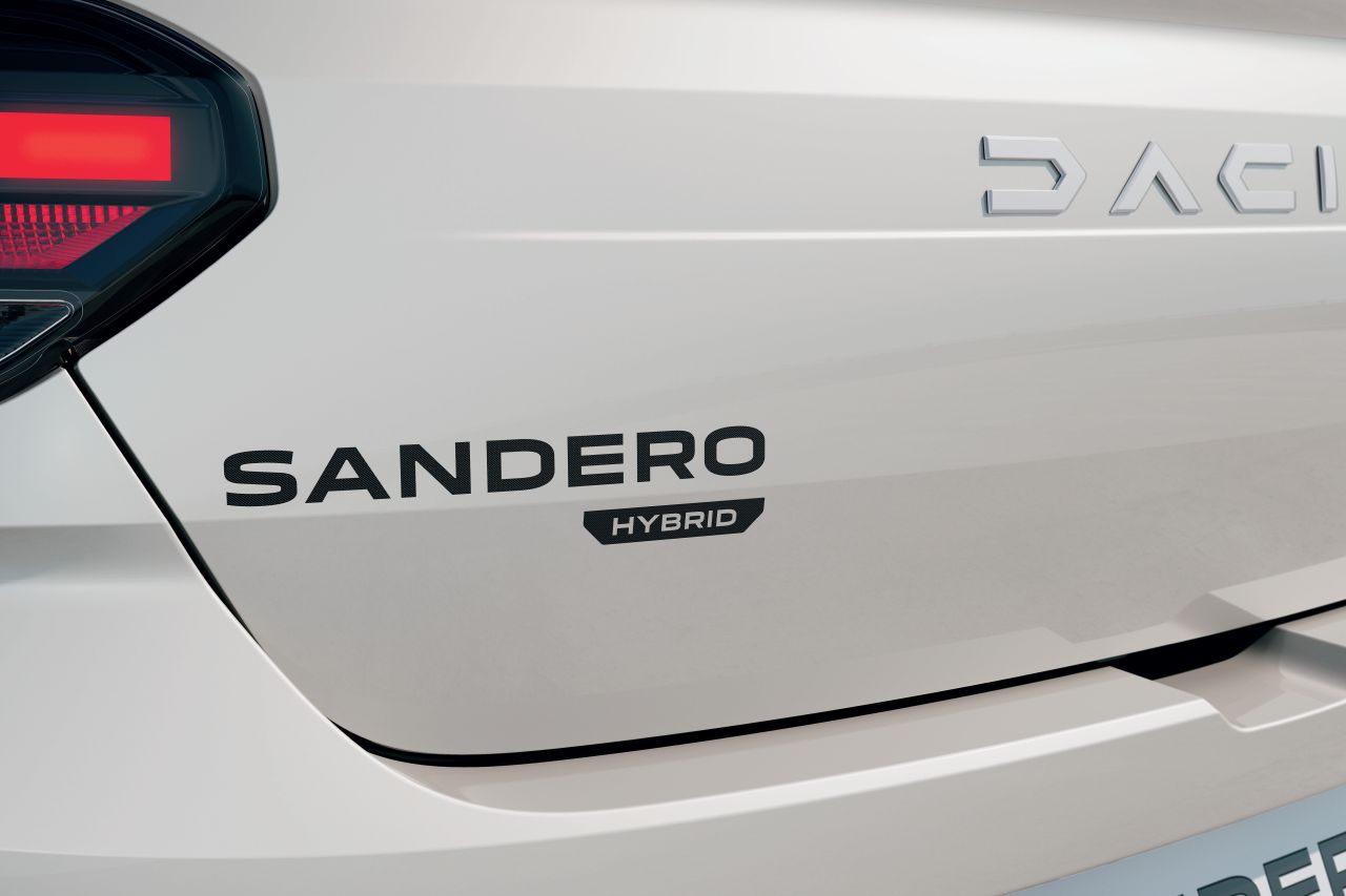 Dacia ha aperto gli ordini per Sandero Streetway Full Hybrid 155