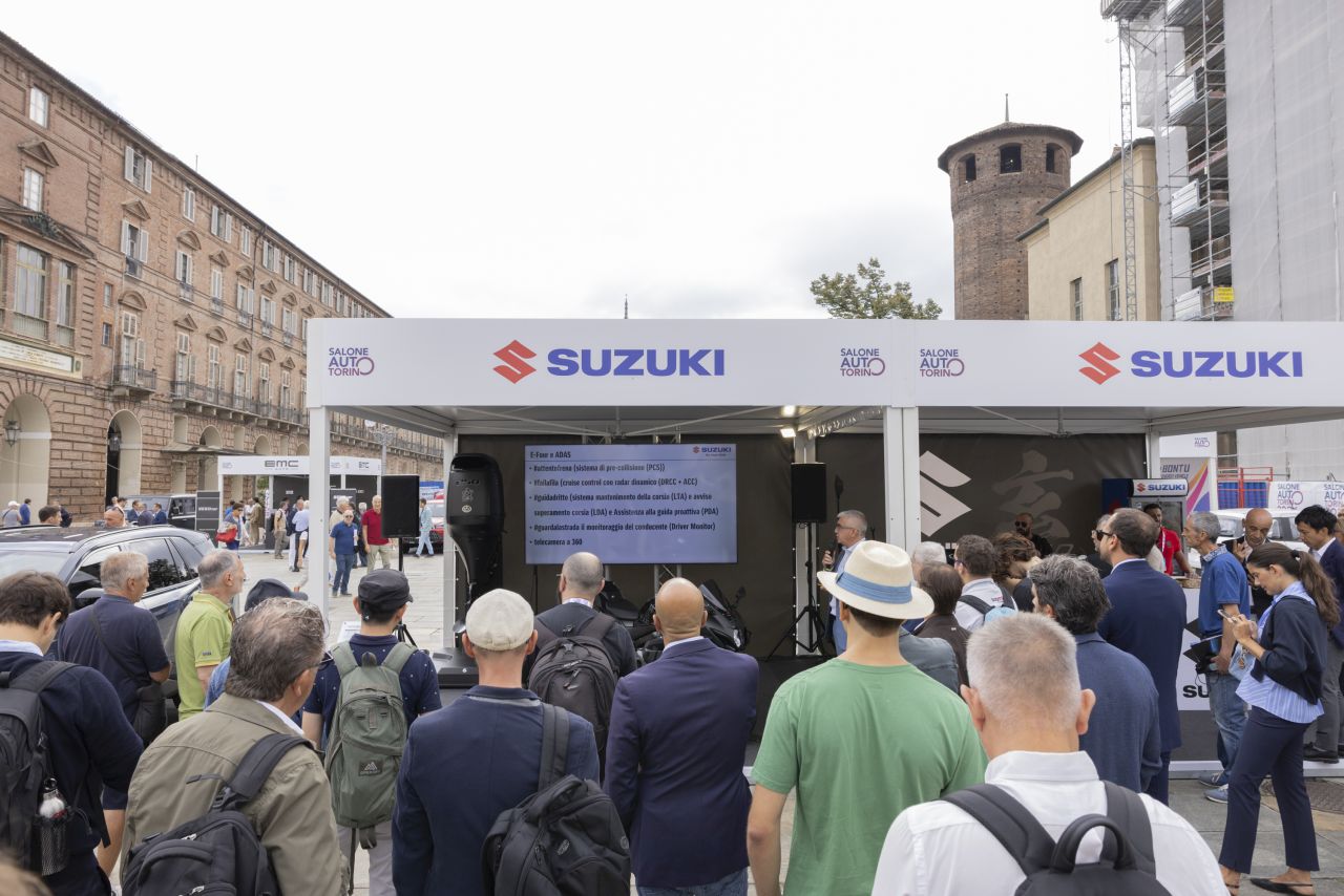 Suzuki, al Salone Auto Torino nuova Across e versione speciale della Gsx-r 1000