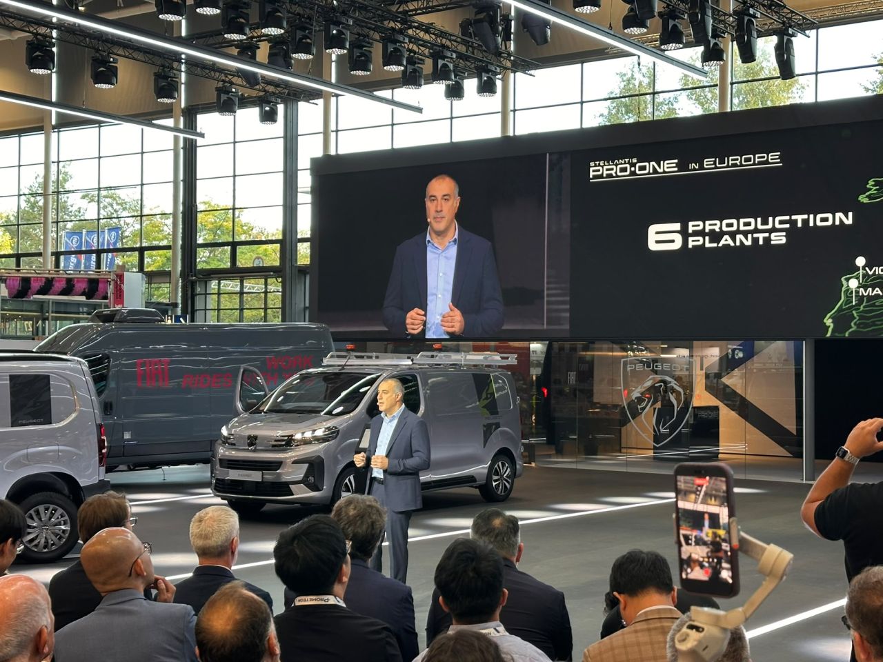 Stellantis Pro One, ad Hannover tre anteprime mondiali e il nuovo Next / Video