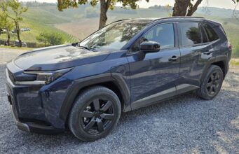 Suzuki Across, 309 CV e trazione integrale per la nuova ammiraglia / Video