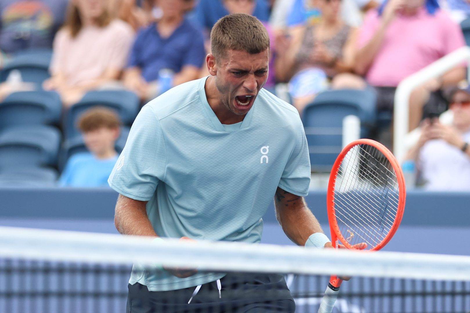 Us Open, Cobolli si salva all’esordio: rimonta e vince in 5 set contro Comesana