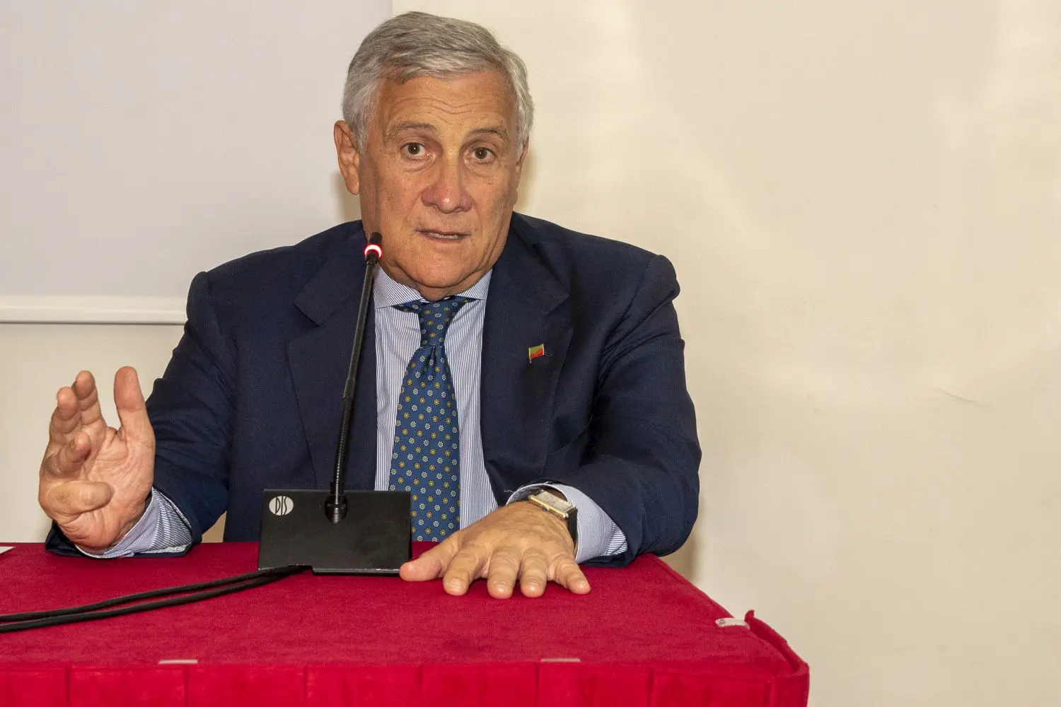 Tajani “L’Ue rafforzi la missione Aspides, abbiamo bisogno di un maggiore coinvolgimento da parte degli altri Paesi”
