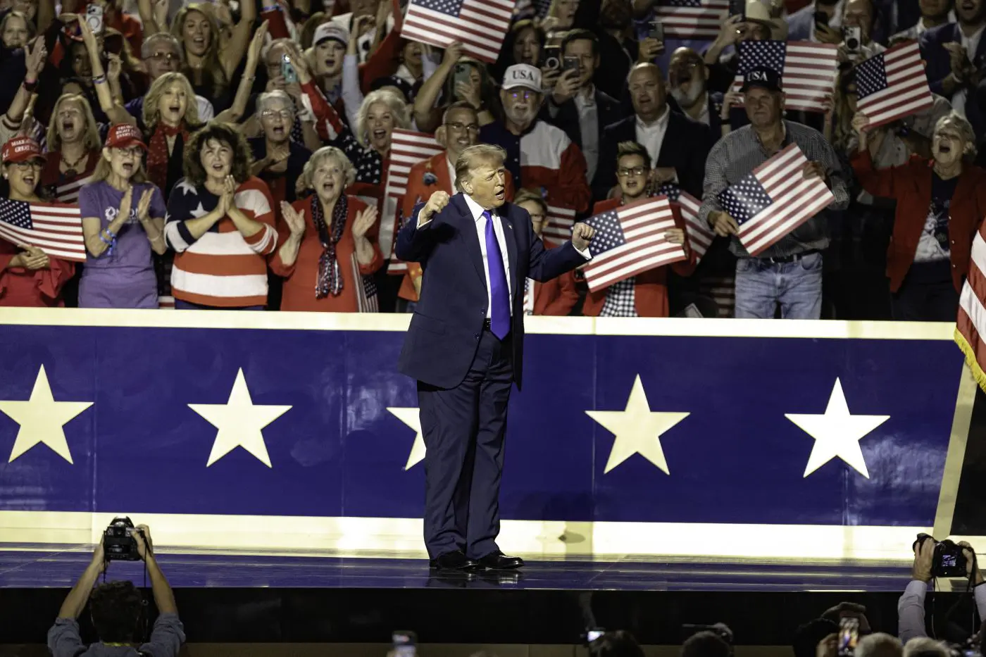 Trump a Dallas guarda alle Midterm: “Fate finta che io sia sulla scheda”