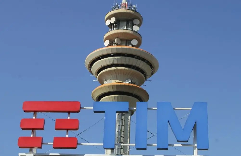 Tim, Poste rilancia offerta con 0,30 euro cash a 1,97 euro per azione