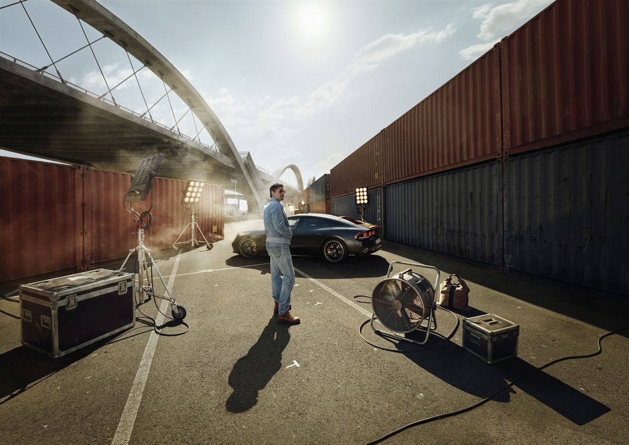 Mercedes-AMG GT Coupè 4, Brad Pitt protagonista della campagna internazionale