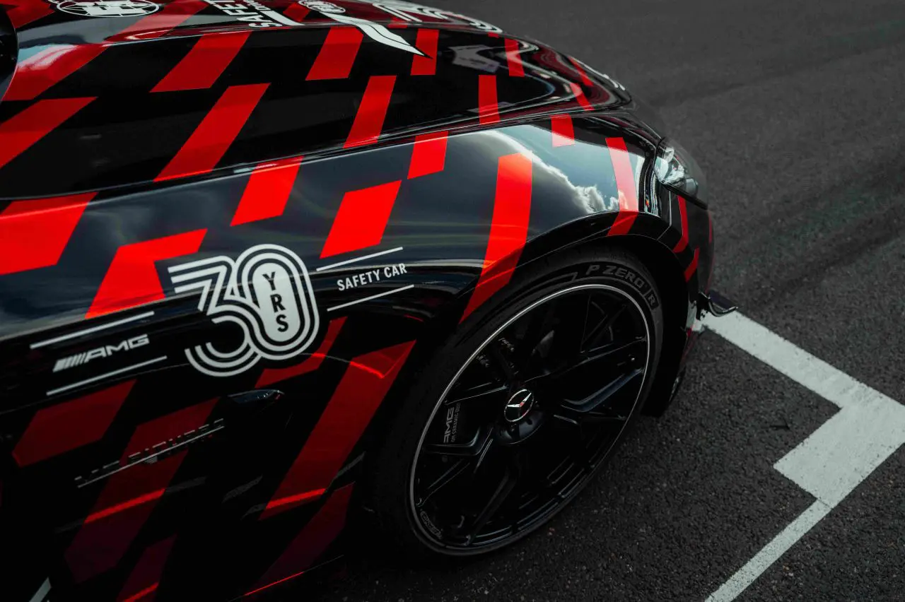 Da Pirelli un P Zero R su misura per la nuova Safety Car Mercedes di F1