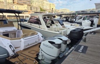 Suzuki Italia celebra 50 anni al Salone Nautico di Genova