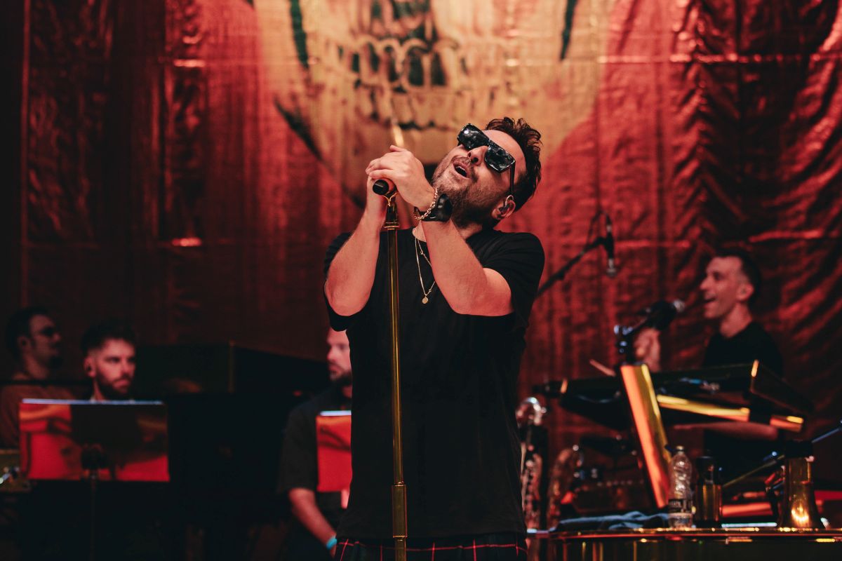 Cremonini riparte da “Amateur”, a Londra il debutto di una nuova identità musicale